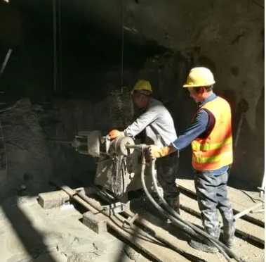 沙河口水下抗分散灌浆料特点 水下不分散注浆料介绍